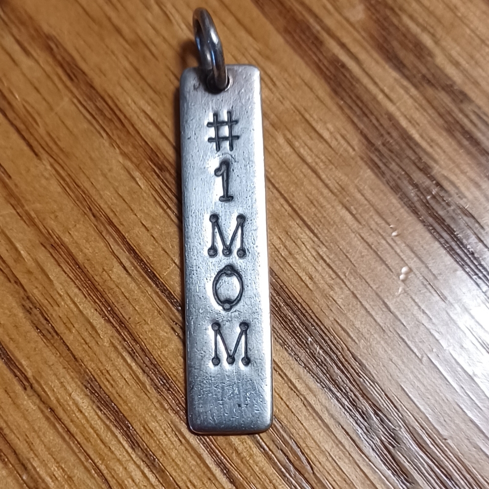 EUC Vintage Lucy Ann Sterling Silver #1 Mom Charm